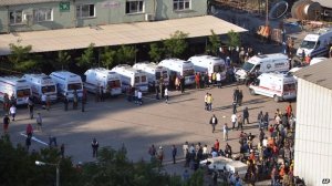 Response crews mobilize outside the mine.